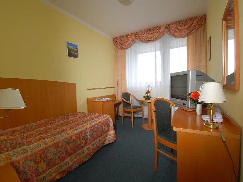 Orea Hotel Pyramida Praha 4*, Praga