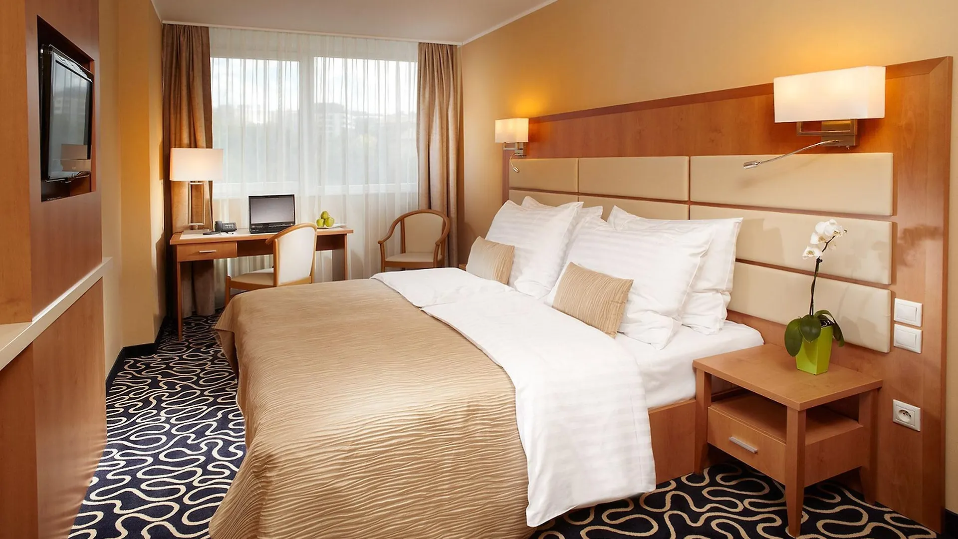Orea Hotel Pyramida Praha 4*, Praga