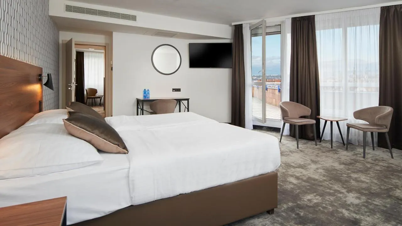Orea Hotel Pyramida Praha  Praga
