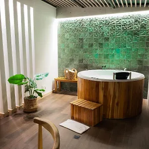 https://black-tower-premium.hotels-bogota.net