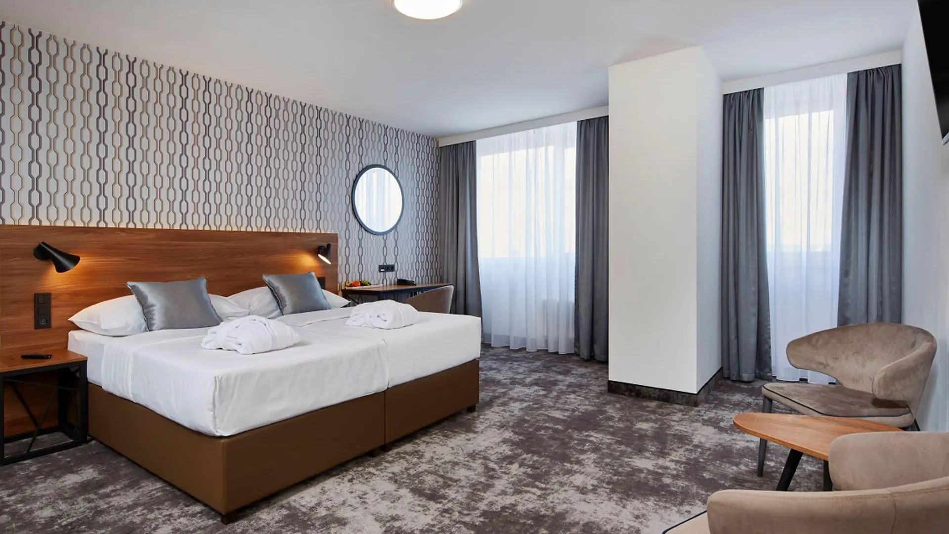 Orea Hotel Pyramida Praha  Prague